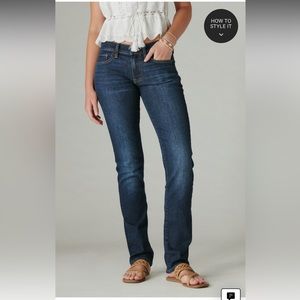 Mid rise sweet straight nwot